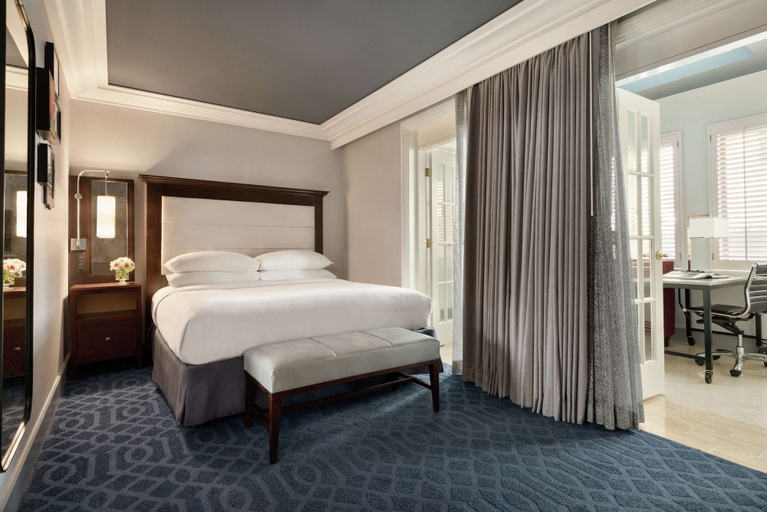 Bedroom 3, Hilton Checkers Los Angeles, Los Angeles