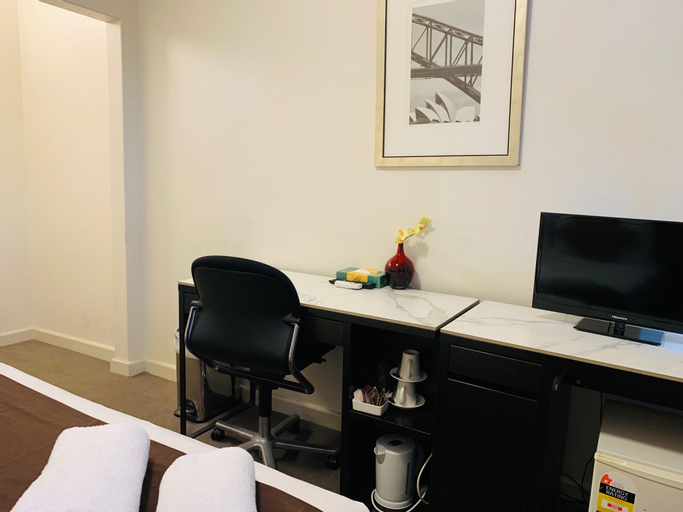 Bedroom 2, Hotel St Leonards, Lane Cove