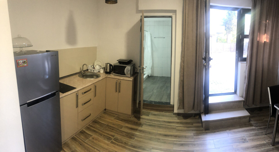 Others 5, Harmony Hotel, Tbilisi