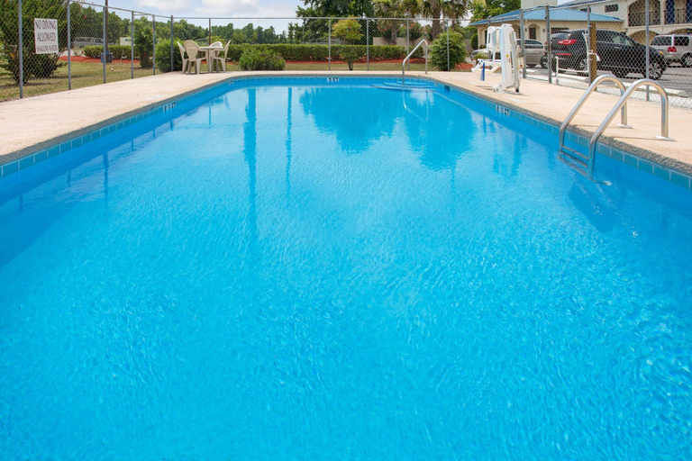 Sport & Beauty 5, Super 8 by Wyndham Walterboro, Colleton