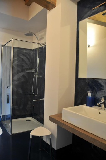Bathroom 5, Bed & Breakfast Vieulif, Brescia