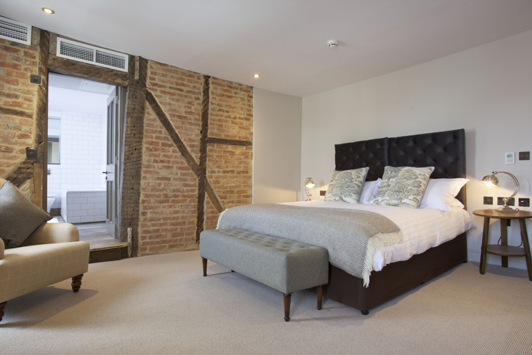Bedroom 2, Kings Head, Gloucestershire