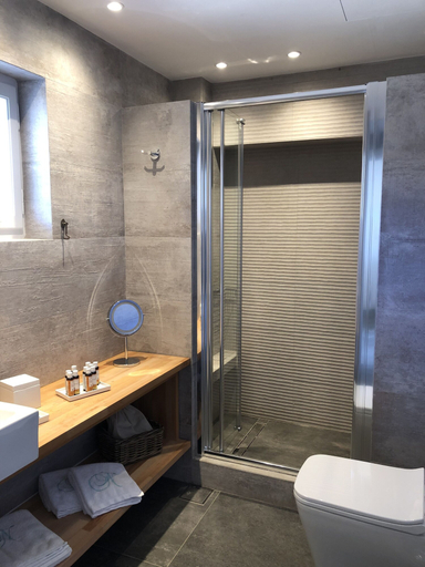 Bathroom 5, Niriedes Hotel, South Aegean