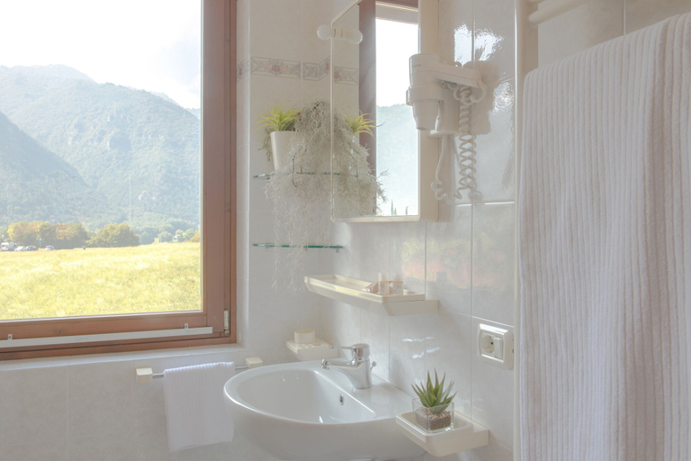 Bathroom 5, Hotel Residence La Pertica, Brescia