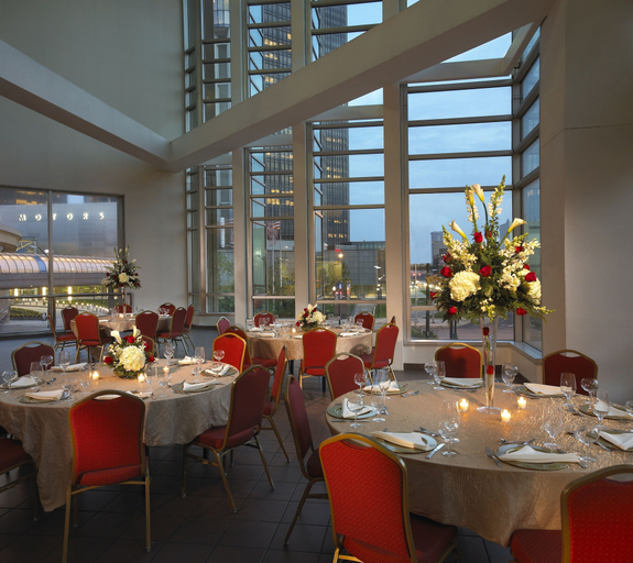 Food & Drinks 5, Courtyard By Marriott Detroit Downtown, Wayne