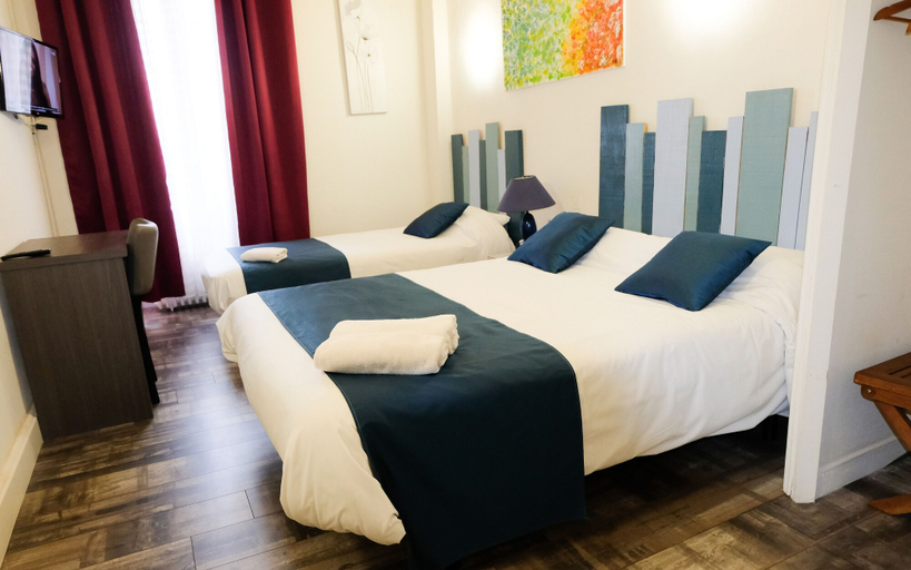 Bedroom 3, Hôtel Le Centre, Vendée