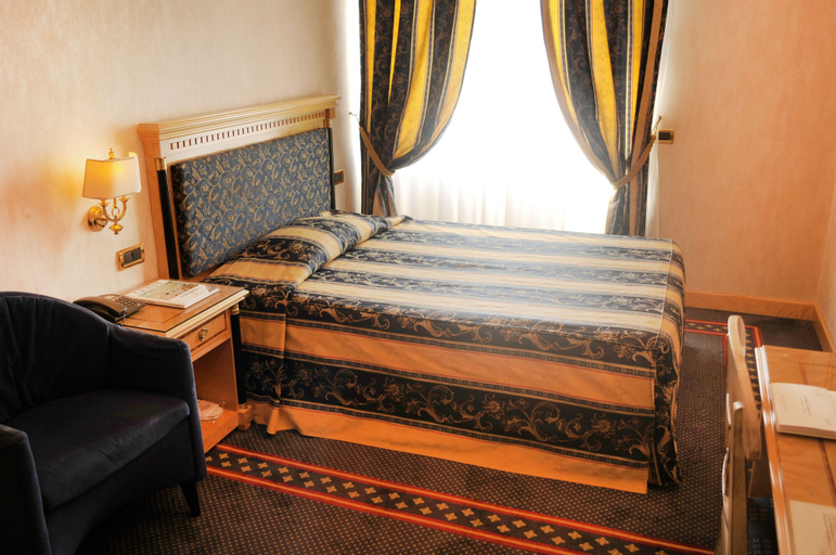 Bedroom 2, Hotel Excelsior San Marco, Bergamo