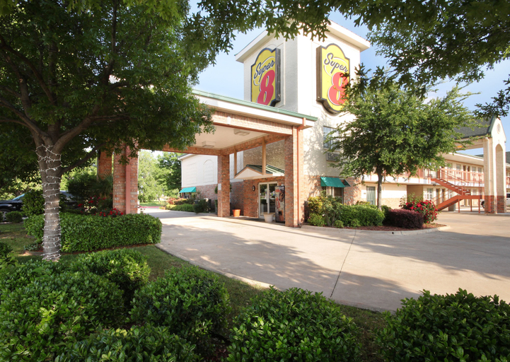Exterior & Views 1, Super 8 by Wyndham Arlington Near AT&T Stadium, Arlington