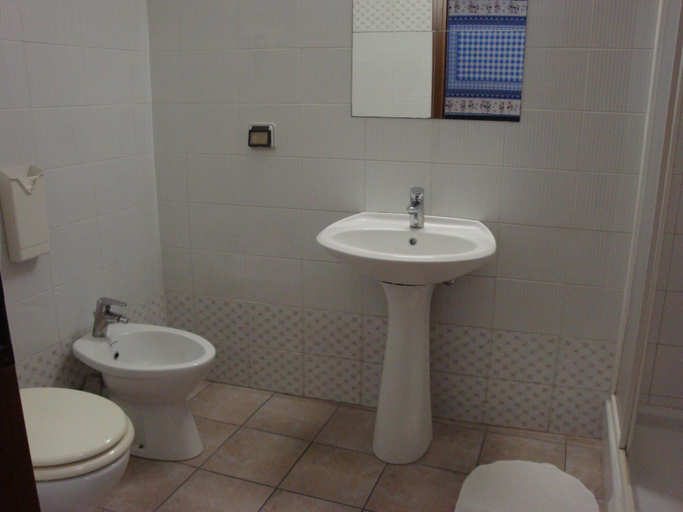 Bathroom 4, Hotel Firenze 2000, Florence