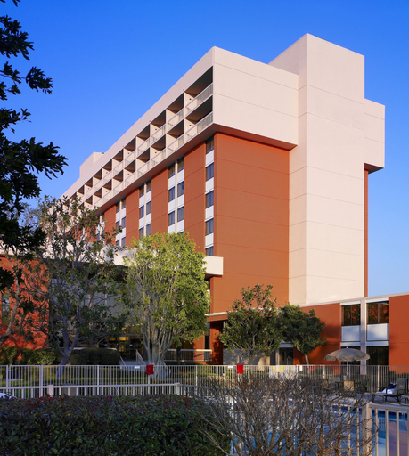 Exterior & Views 3, Ontario Airport Hotel & Conference Center, San Bernardino