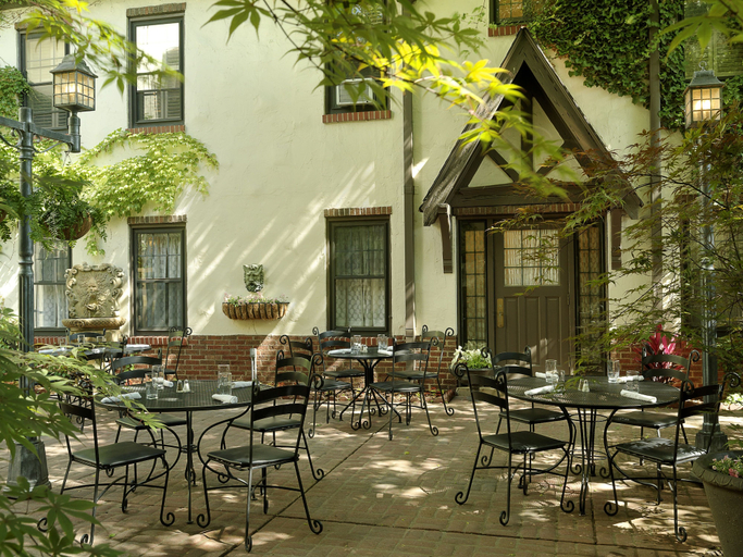 Food & Drinks 4, Seven Gables Inn, Saint Louis