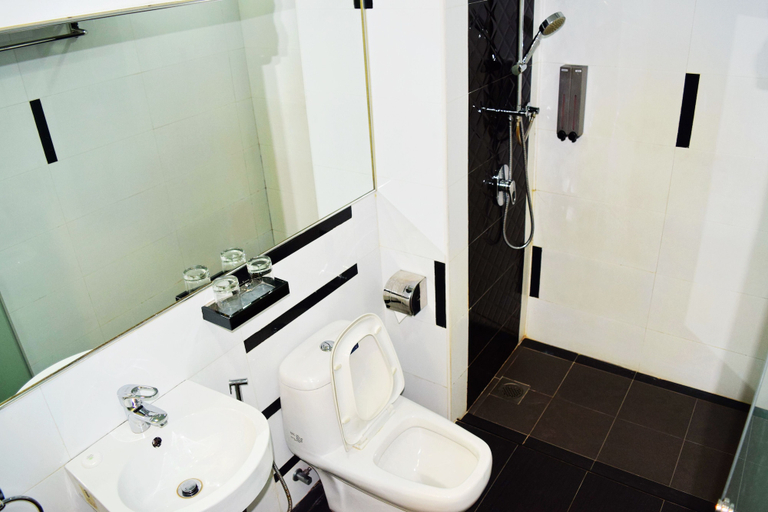 Bathroom 5, Springz Hotel Bukit Jalil, Kuala Lumpur