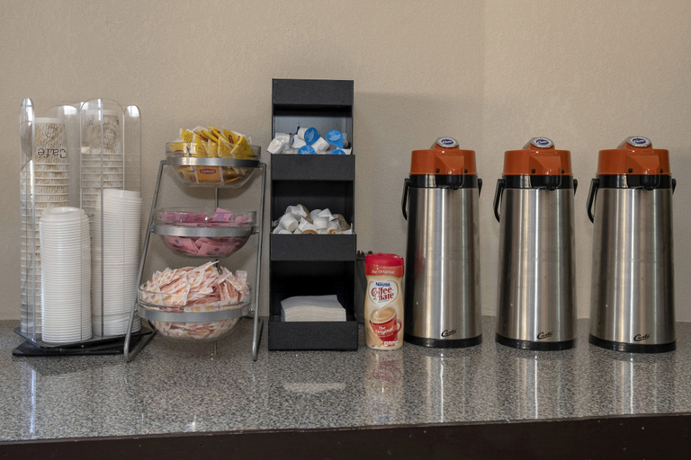 Food & Drinks 5, Red Roof Inn Warrenton, Fauquier