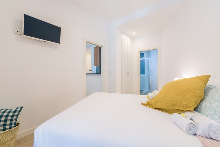 Bedroom 3, Paris, Guipúzcoa