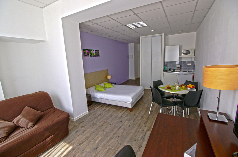 Bedroom 4, KOSY Appart’Hôtels – Le Cours Moreau, Saône-et-Loire