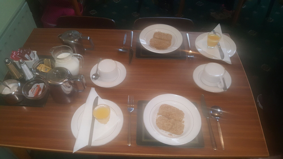 Food & Drinks, Gracelands Guest House, Blackpool