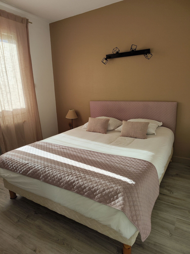 Bedroom 3, Bar Hôtel Restaurant le Sporting, Haute-Garonne