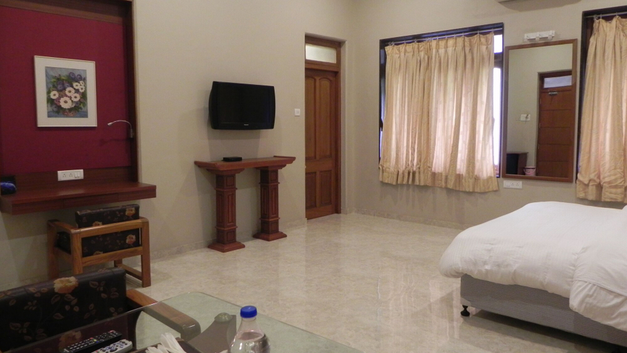 Bedroom 3, Hotel Aram, Jamnagar