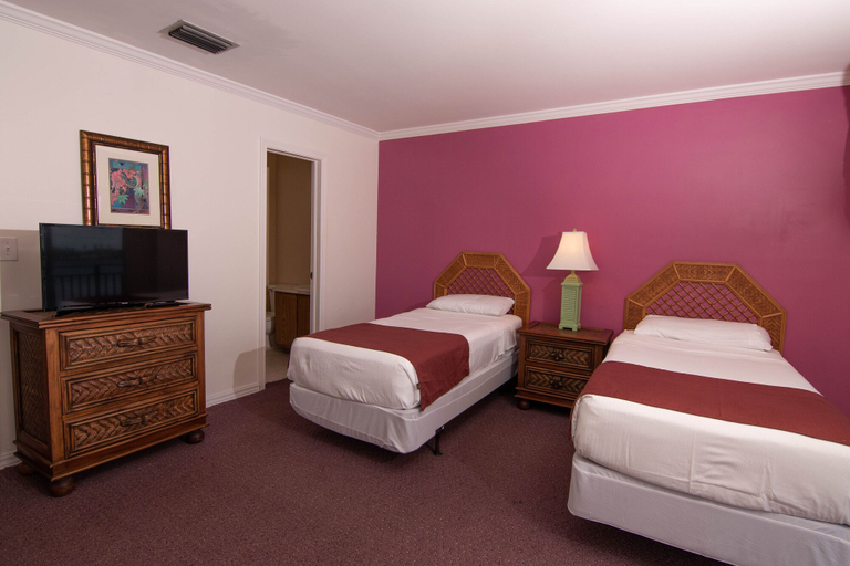 Bedroom 3, Palm Beach Waterfront Suites, Palm Beach