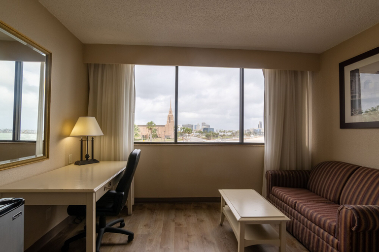 Others 5, Emerald Beach Hotel, Nueces