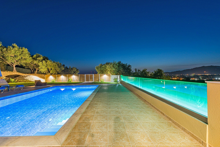 Sport & Beauty 3, VILLA HILL FAMILIES ONLY, Ionian Islands
