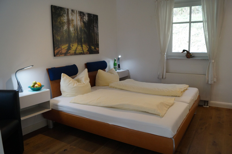 Bedroom 4, Waldhotel Forsthaus Remstecken, Koblenz
