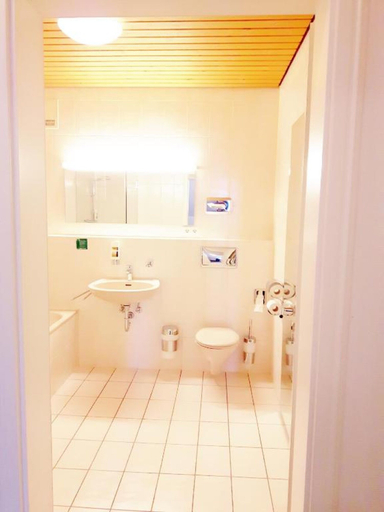 Bathroom 5, Hotel Restaurant Erbprinz Walldorf, Rhein-Neckar-Kreis