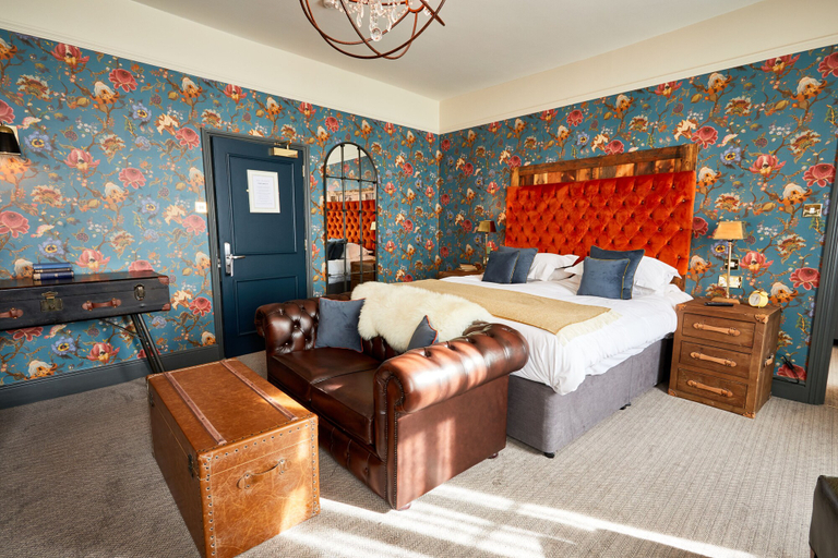 Bedroom 2, The Fleece at Cirencester, Gloucestershire