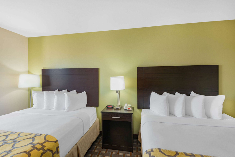 Bedroom 3, Baymont Inn by Wyndham Farmington, San Juan