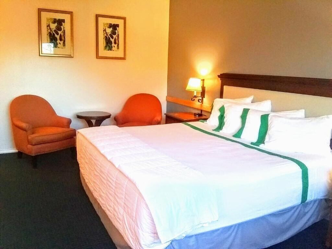 Bedroom 3, GuestHouse Enumclaw, King