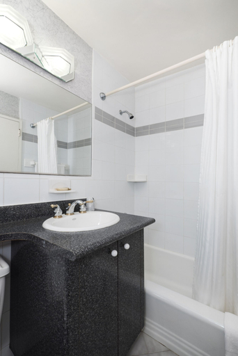 Bathroom 5, Murray Hill East, New York