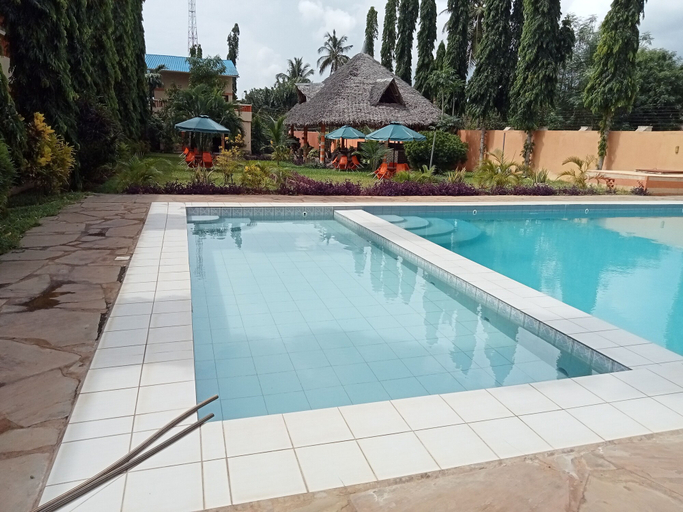 Sport & Beauty 5, MODERN SOUTH HOTEL, Msambweni