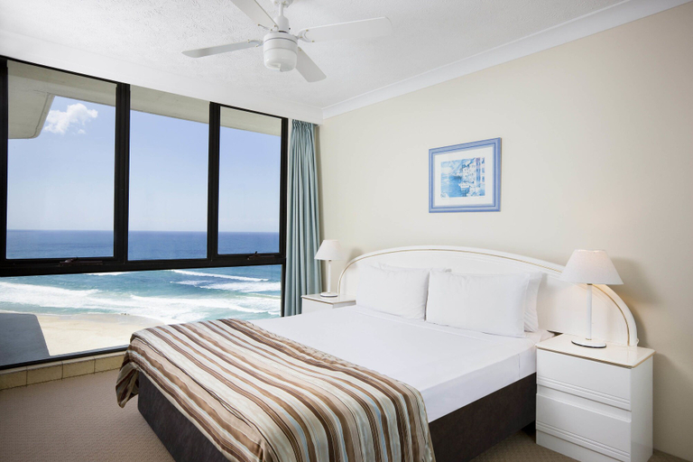 Bedroom 4, Breakfree Acapulco, Gold Coast
