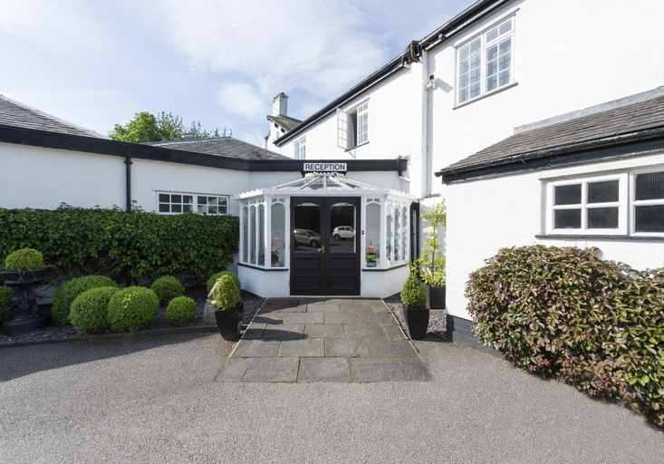 Exterior & Views 2, Statham Lodge Hotel, Warrington