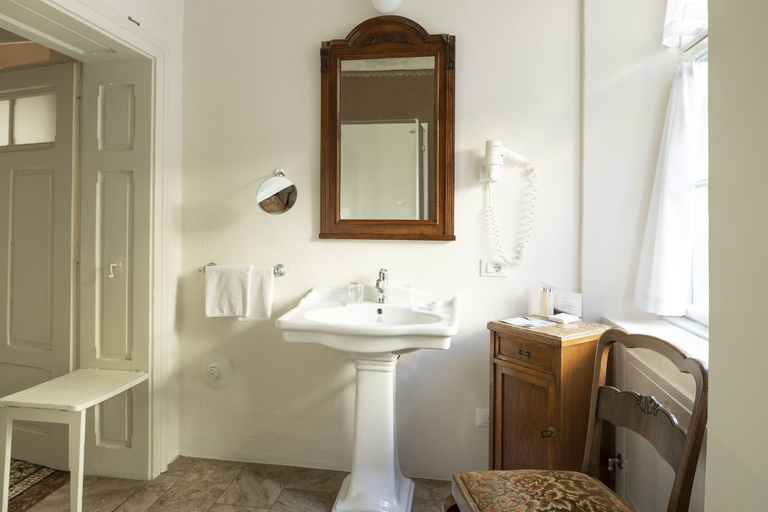 Bathroom 5, Villa Bergmann Suites Meran, Bolzano