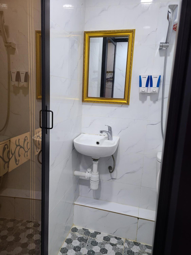 Bathroom 3, Hostel 16, Kowloon