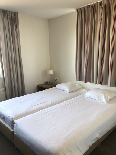 Bedroom 5, Strandhotel Vigilante