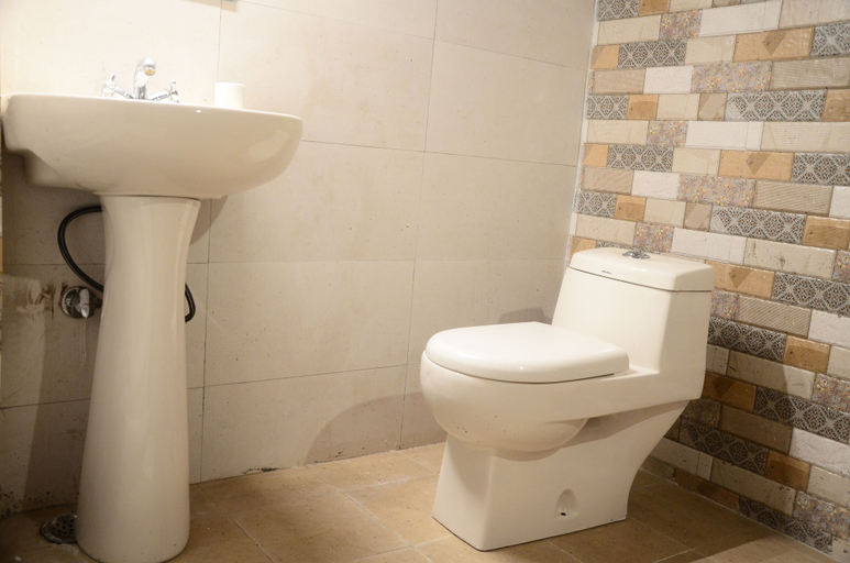 Bathroom 3, Lohana Village Resort, Ajmer