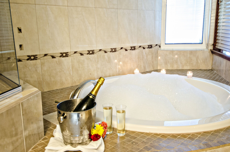 Bathroom 5, Accra Beach Hotel & Spa