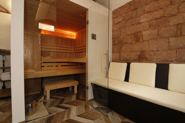 Bedroom 2, Amelie N°1 Hotel & Appartements, Landau in der Pfalz