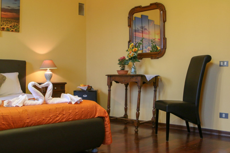 Bedroom 3, B B Spighe Paglia E Girasole, Torino