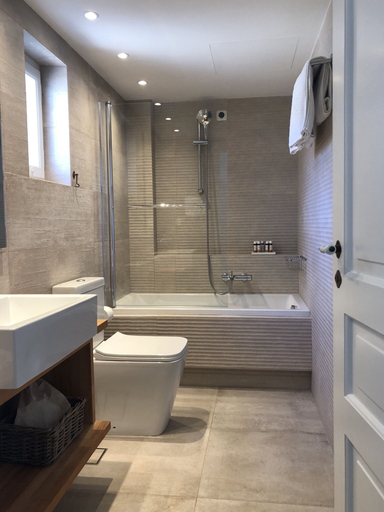 Bathroom 5, Niriedes Hotel, South Aegean