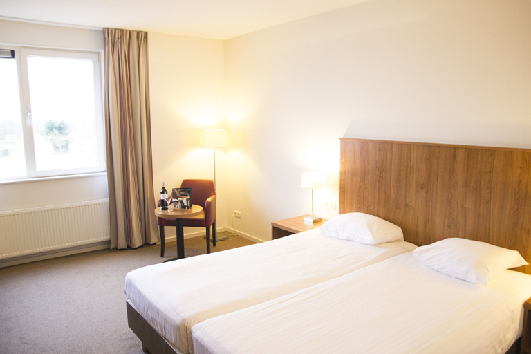 Bedroom 4, Strandhotel Vigilante