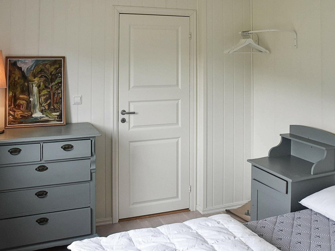 Bedroom 2, 4 Person Holiday Home in Bjoa, Oelen