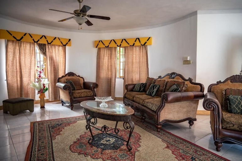 Others 5, BurgAnn Villa