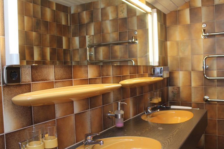 Bathroom 5, DEVA Hotel Restaurant Fischerwirt, Traunstein