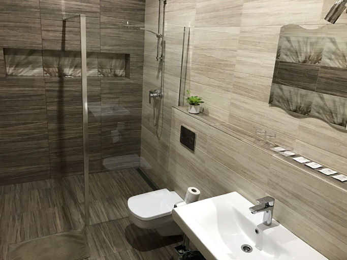 Bathroom 4, Hotel Hubert Nové Zámky, Nové Zámky