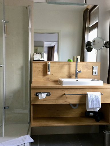 Bathroom 5, Neo Hotel Linde Esslingen, Esslingen
