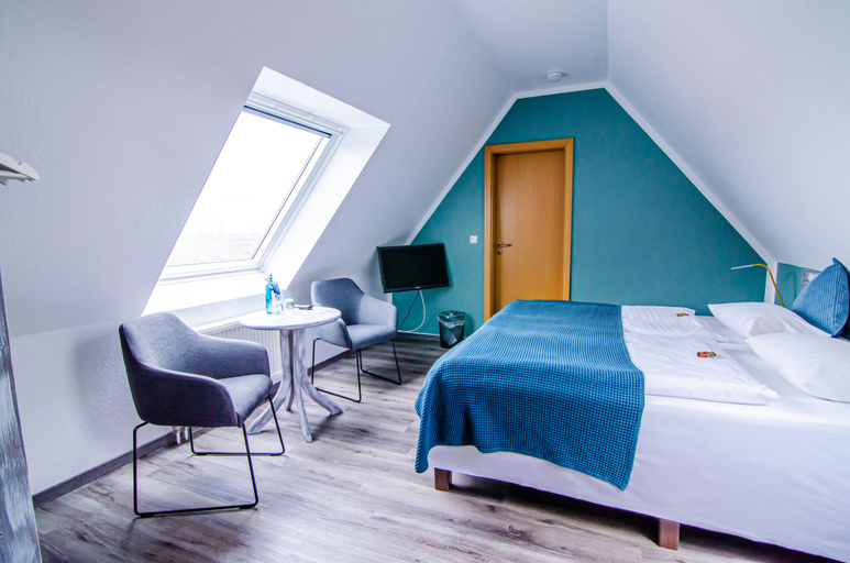 Bedroom 4, Blischkes Hotel, Wittmund