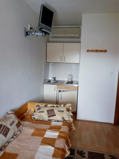 Others 5, Monika apartman, Dunajská Streda